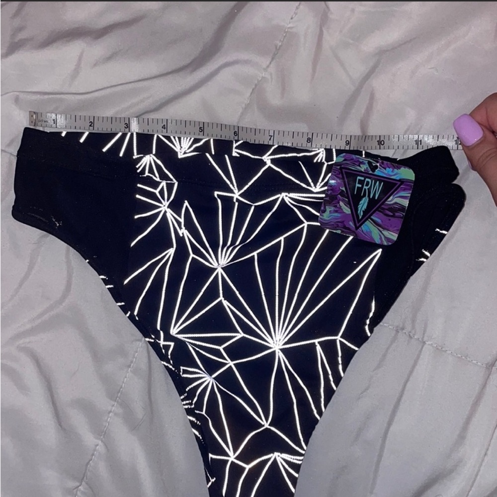 Freedom Ravewear bottom- medium black reflective NWT